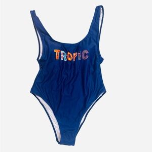 Size small bathing suit brand new tropic
